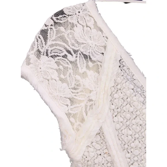 Free People Besties Top women Small Cream Lace Boho Back Button Cap Sleeve - Picture 6 of 14